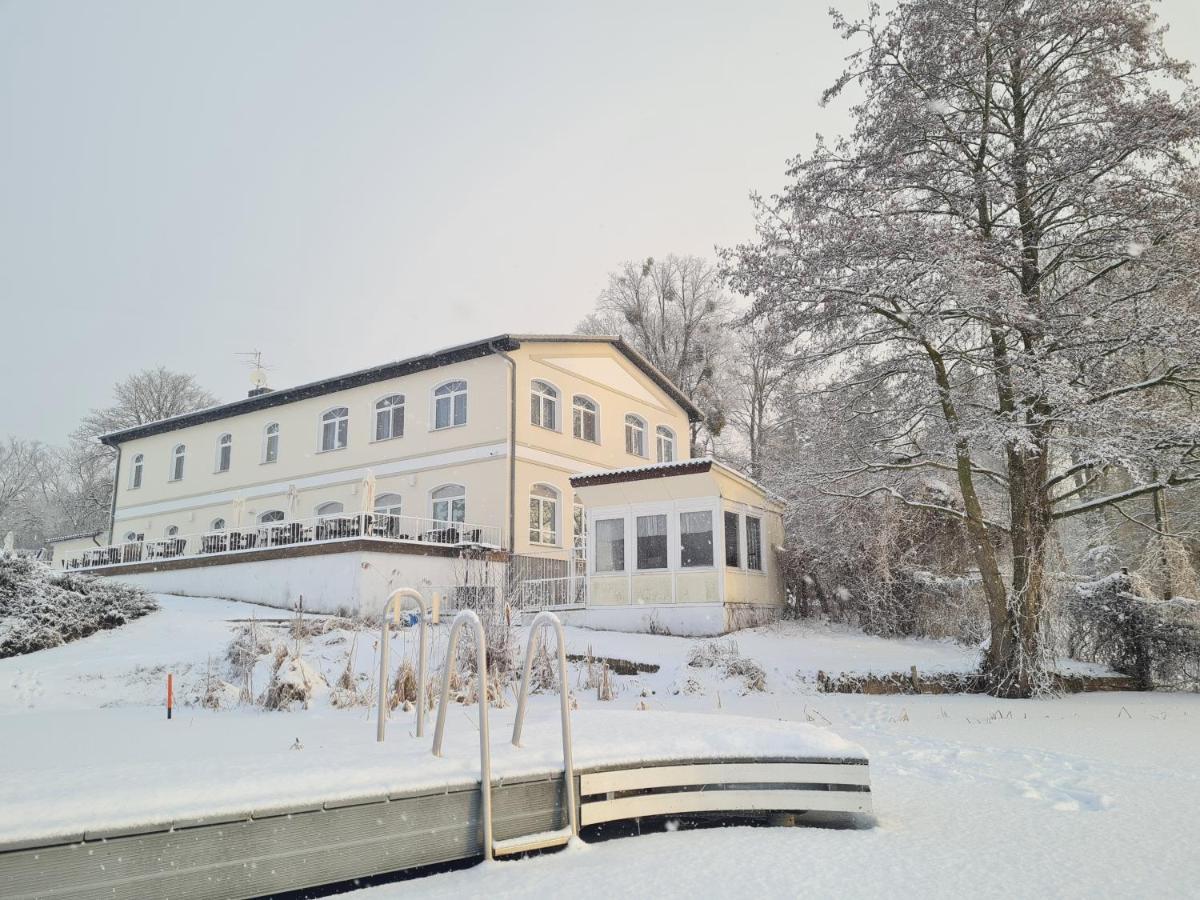 Hotel & Restaurant Haus Am See Locknitz Esterno foto
