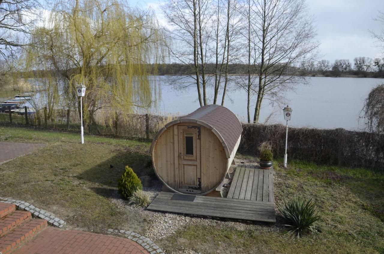 Hotel & Restaurant Haus Am See Locknitz Esterno foto